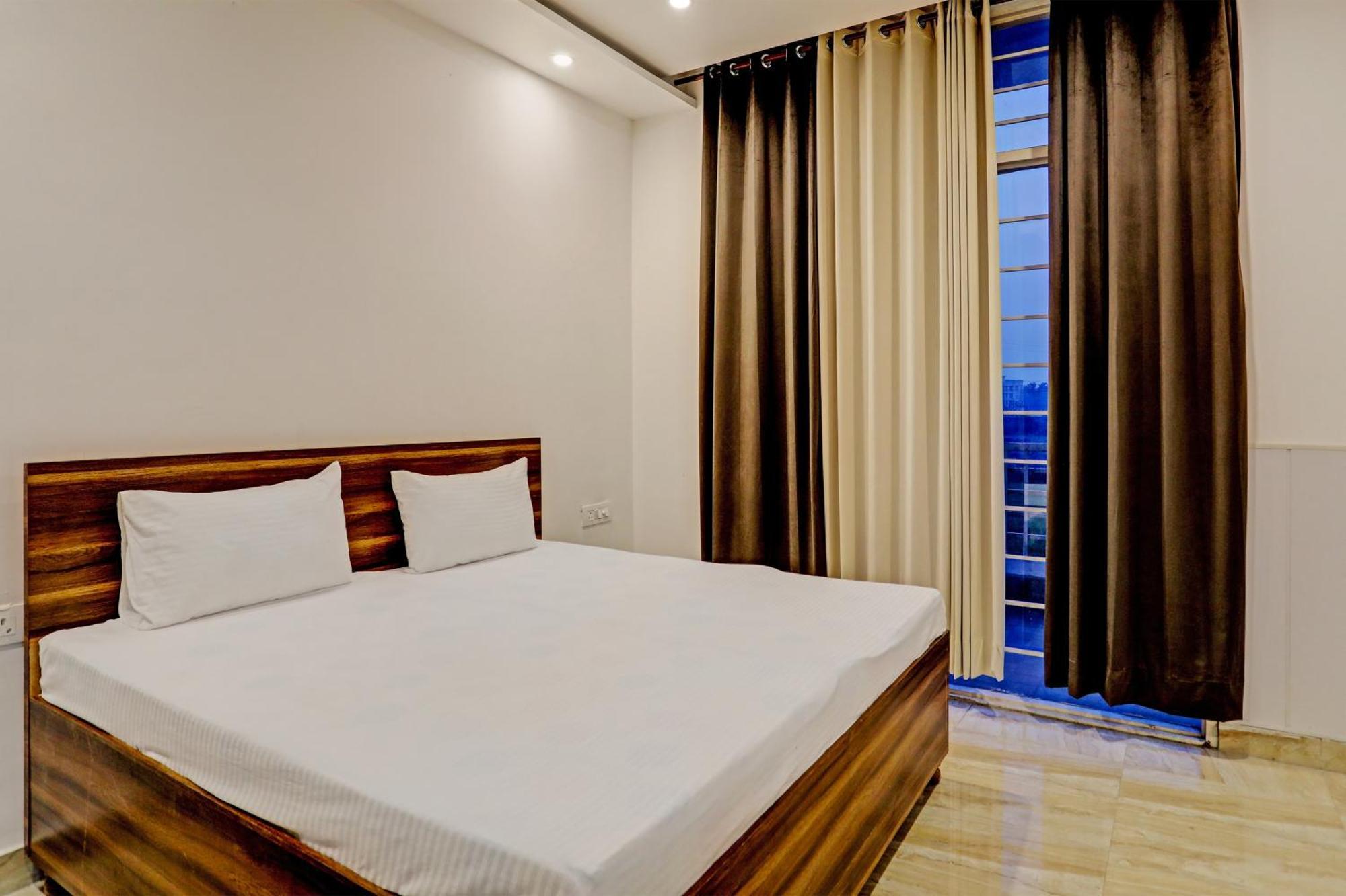 Oyo Home Green View Appartments Beas Bagian luar foto