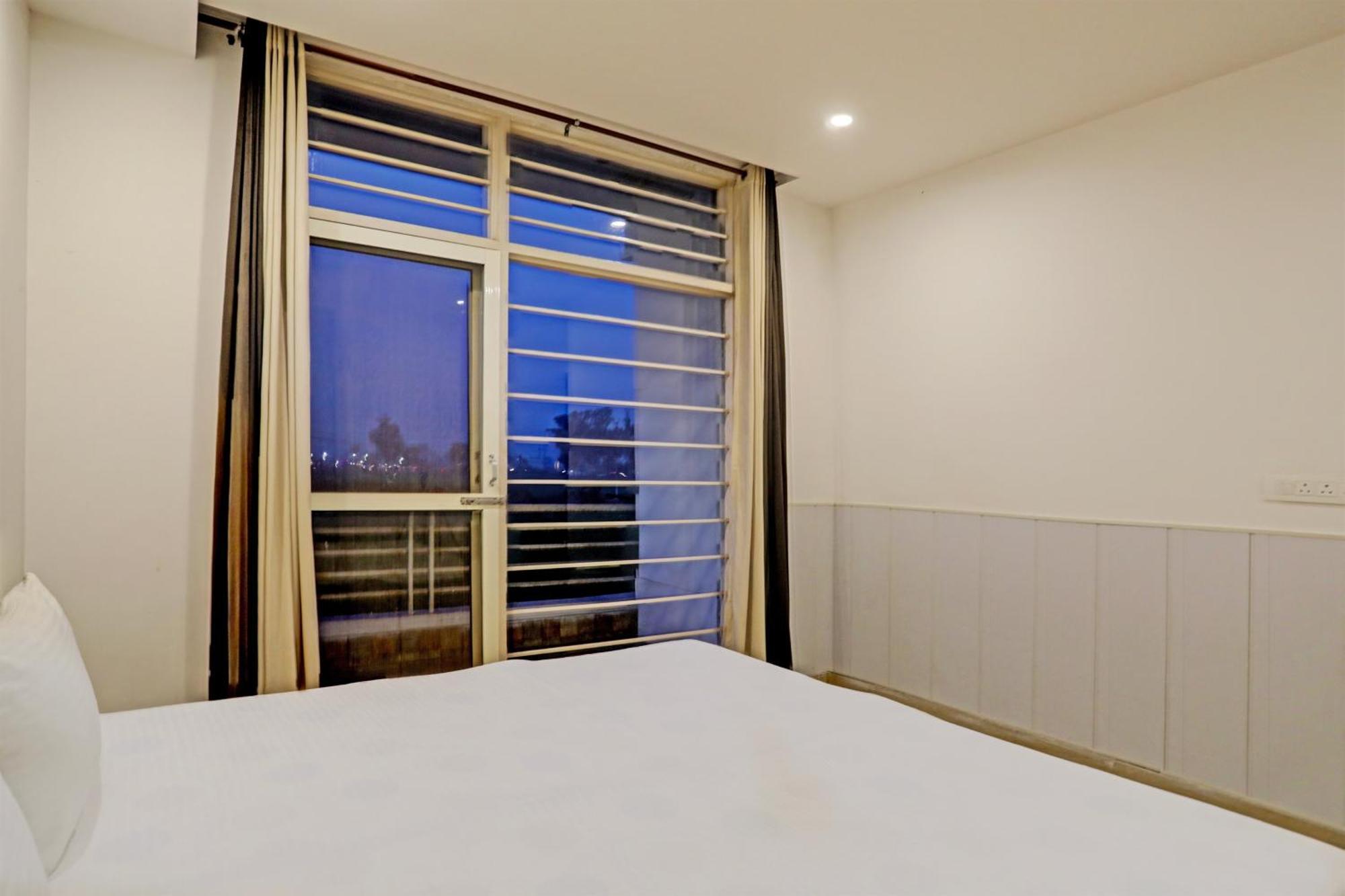 Oyo Home Green View Appartments Beas Bagian luar foto